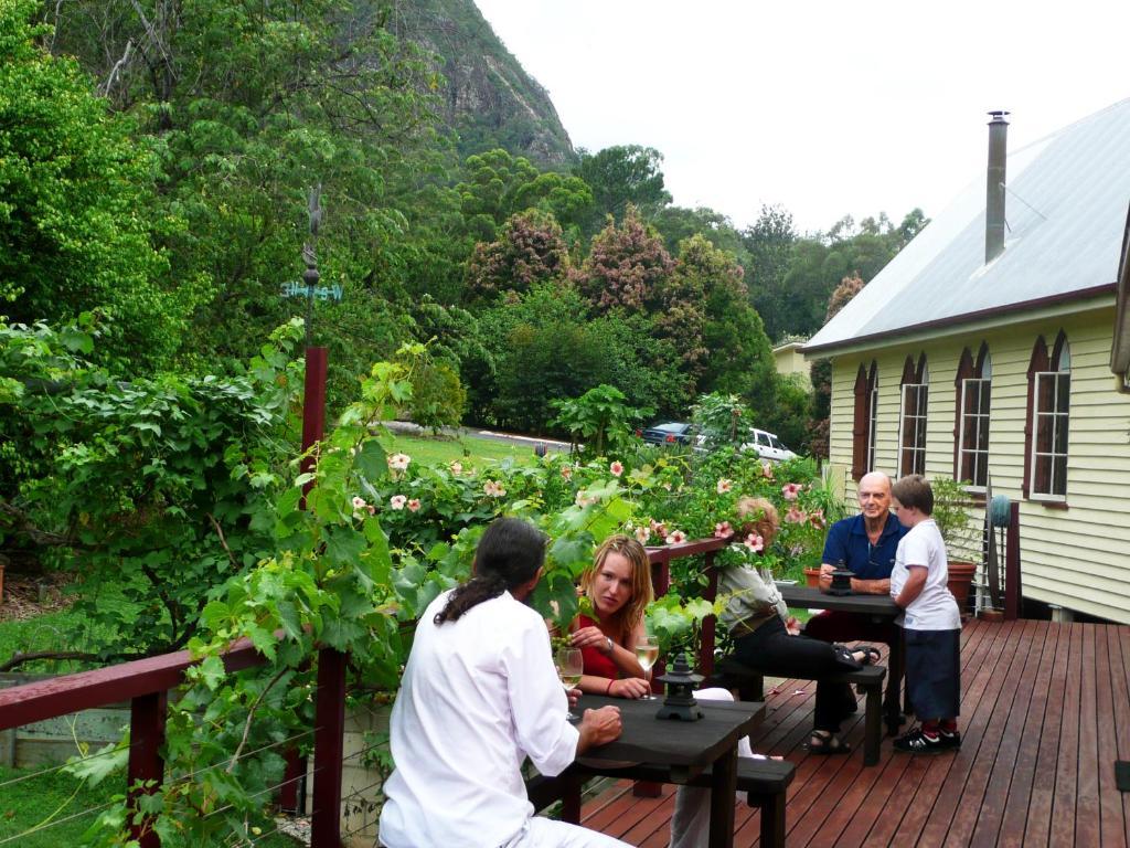Glass House Mountains Ecolodge 외부 사진